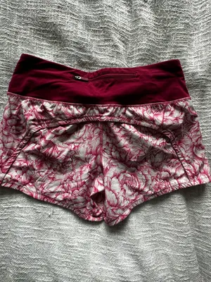 Lululemon Speed Up Shorts- Floral Bloom White Star Ruby Exclusive Color thumbnail 5