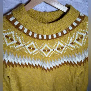 American Eagle Fair Isle Mustard‎ Yellow Pullover Sweater Womens size small thumbnail 3