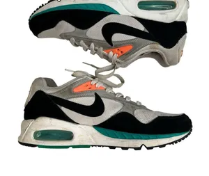 Nike 8.5 Nike Air Sneakers Max Correlate Throwback Style Running Shoe 511417-136 thumbnail 2