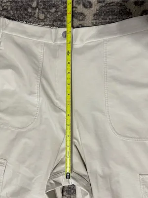 Lululemon Women’s Size 31 Natural Ivory Cream Utilitech Cargo Cropped Pants thumbnail 10