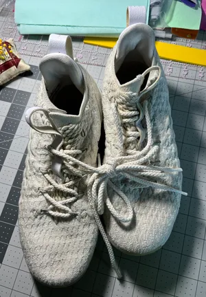 Nike Lebron Basketball Shoes thumbnail 1
