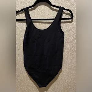 SKIMS NWOT Soft Smoothing Seamless Bodysuit Briefs Onyx S/M thumbnail 5