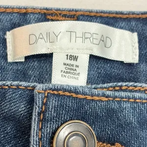 NWT Daily‎ Thread Jeans Blue Denim Button Fly Cropped Wide Leg Pants 18W Plus thumbnail 3
