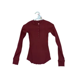 SKIMS Size XXS Cotton Rib Long Sleeve Henley Sangria Ribbed Shirt NWT thumbnail 3