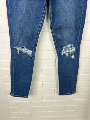American Eagle Distressed Mom Jeans Size 4 thumbnail 7