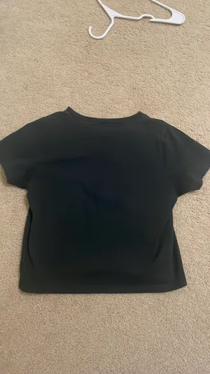 Brandy Melville crop top thumbnail 2