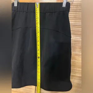 Lululemon Black Woven On The Fly Pull On Skirt Pockets 4 Elastic Waist thumbnail 8