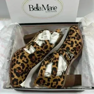 NIB!BellaMarie Leopard print crisscross buckle, zipper chunky heel boot Size 8.5 thumbnail 11