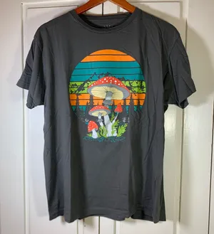 Mushroom Sunset Graphic Tee Gray Cotton Large Ocean Current Womens‎ Mushroomcore thumbnail 1