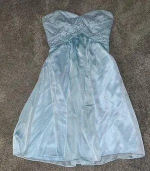 B2 Tasmine dress Size 4 thumbnail 1