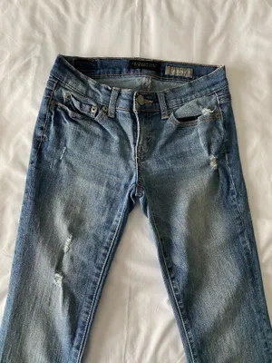 Light Wash Low Rise Skinny Jeans thumbnail 3