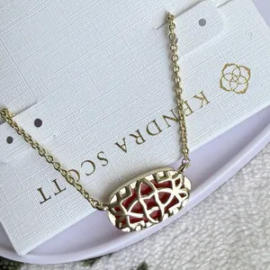 Kendra Scott Elisa Gold Pendant Necklace in Gold/Berry Glass thumbnail 4