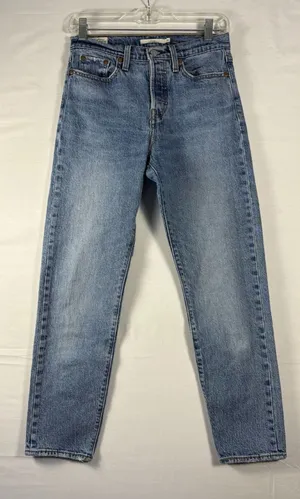 Levi's Premium Blue Medium Wash Wedgie Straight Leg Denim‎ Jeans Women's Size 26 thumbnail 1