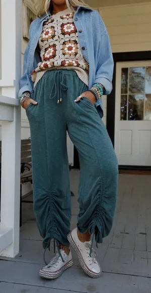 Green Pants Size L thumbnail 1