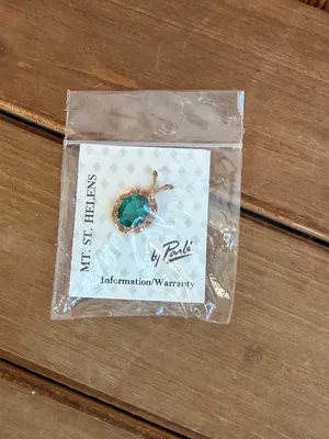 Mount St. Helens Emerald Pendant By Parléb Oval Gemstone thumbnail 5