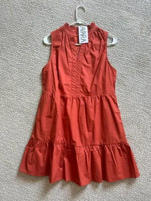 Avara Dress NWT Size M thumbnail 1