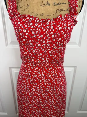 Olivaceous Size M Red Floral Ruffle Strap Maxi Dress NWOT thumbnail 4