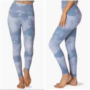 ✨Beyond Yoga Olympus High Waisted Midi Tie Dye Blue Sz M Leggings✨ thumbnail 3