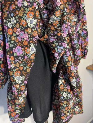 Entro Vibrant Floral Smocked Waist Tiered Mini Dress S Fest thumbnail 7