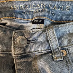 American Eagle Jean Shorts Size 4 Shortie thumbnail 7