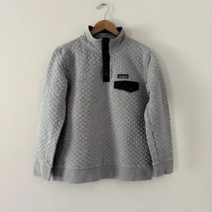 Patagonia Women's Pullover Organic Cotton Quilt Snap-T Grey Medium thumbnail 14