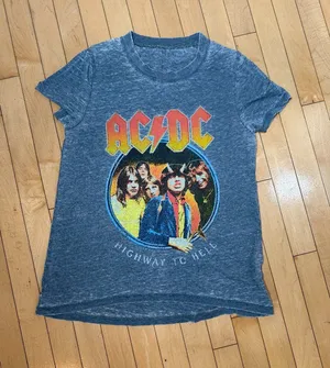 Vinyl Icons AC DC Highway to Hell Classic Band Graphic Tee T Shirt Size Medium thumbnail 1