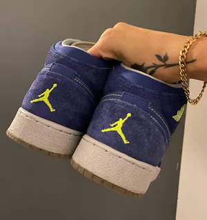 Jordan Air 1 Retro Mid GG ‘Deep Royal Blue’ thumbnail 5
