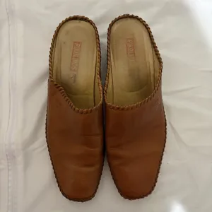 Pikolinos Women's Brandy Leather Mules Clogs Heels US Size 9-9.5 thumbnail 2
