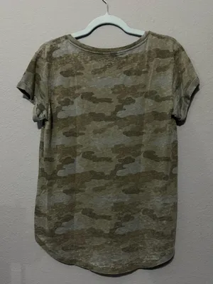 American Eagle Camo T-Shirt V-Neck thumbnail 2