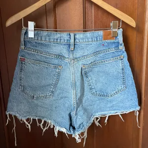 BDG / Urban Outfitters women's size 28 A-line denim shorts thumbnail 4