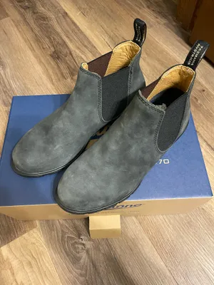 Gray Leather Blundstone Boots  thumbnail 2