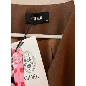 Cider NWT Brown Tailored Waistcoat Vest Button Front thumbnail 3