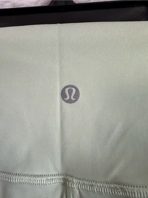 559. Lululemon capri set 2pc sz 6 bundle thumbnail 3