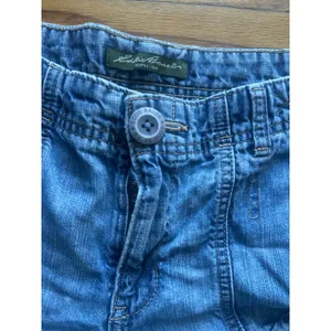 Eddie Bauer Denim Jean Shorts 8 Classic Five Pocket Casual Summer Style thumbnail 2