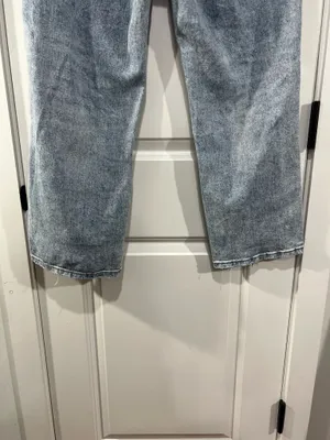 Vervet Lovervet Acid Washed Mid Rise distressed straight leg thumbnail 5