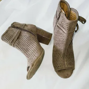 Altar'd‎ State Perforated Shoe Bootie Size 7 thumbnail 1