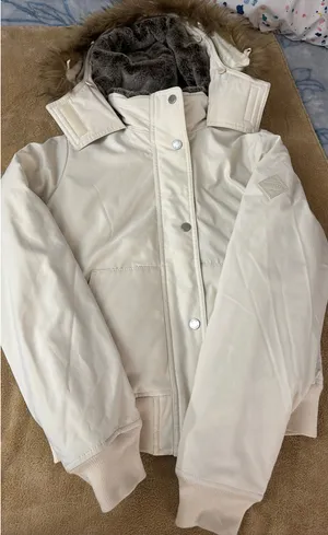 White hollister all whether jacket  thumbnail 1