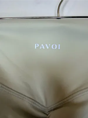PAVOI High Waisted Scrunch Leggings Women’s Medium Bone Ivory Yoga Gym Pants thumbnail 4