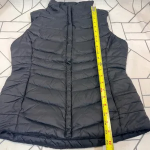 The North Face 550 Down Puffer Vest Small Black Quilted Full Zip Insulated thumbnail 4