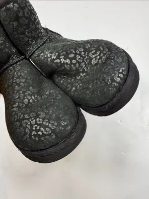 Ugg Classic Mini Snow Leopard Boots in Black S-611 Sz 9 thumbnail 4