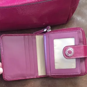 EUC Coach Signature C Pink Patent Purse Wallet thumbnail 3