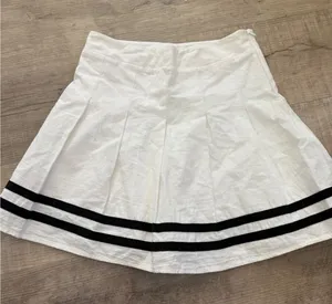 Urban Romantics White Pleated Tennis Skirt - Size XS‎ - 100% Cotton thumbnail 1