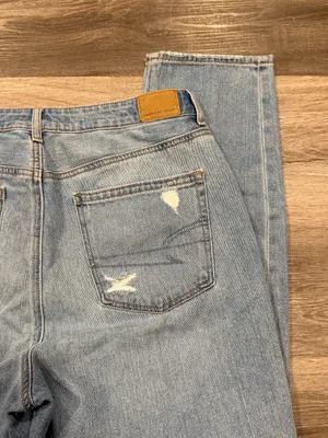 American Eagle Womens Mom Jeans Size 12 Regular Light Wash Distressed High Rise thumbnail 10