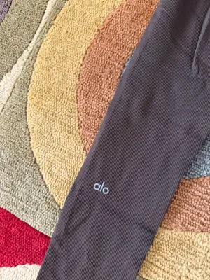 ALO Yoga Mindful Movement Brown Seamless Ribbed Leggings 28” Inseam High Waisted thumbnail 5
