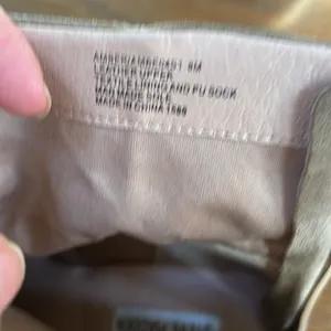 Steve Madden suede booties.Size 8, color grey/ clay. Excellent condition. thumbnail 4