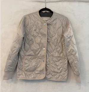 Abercrombie & Fitch Quilted Liner Jacket Womens Small Tan Beige Fleece Snap thumbnail 1