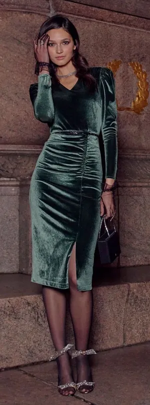 Rachel Parcell Velvet Midi Dress Emerald Green V-Neck Ruched Size Small thumbnail 1