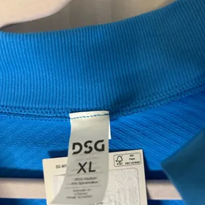 NWT DSG Women's Momentum 1/4 Zip Long Sleeve Cropped Pullover - Blue (Size XL) thumbnail 3