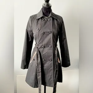 Stylish dressy BETSEY JOHNSON trench coat🔥🔥 thumbnail 3