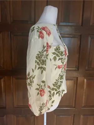 Reformation Brier Floral Top 10 Red White Rose Romantic Balloon Sleeve Cutout thumbnail 4